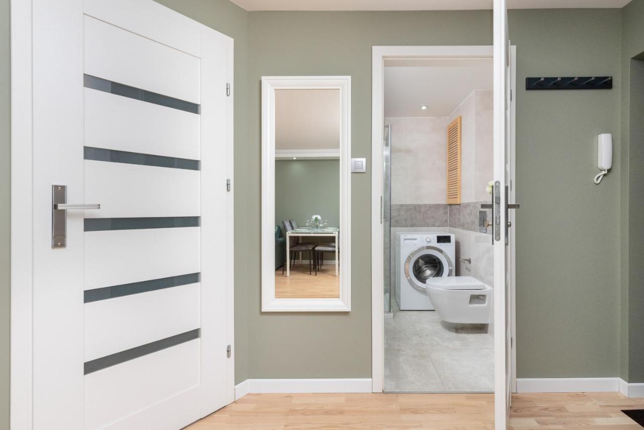 Cozy With Balcony In Dlugie Ogrody By Renters *